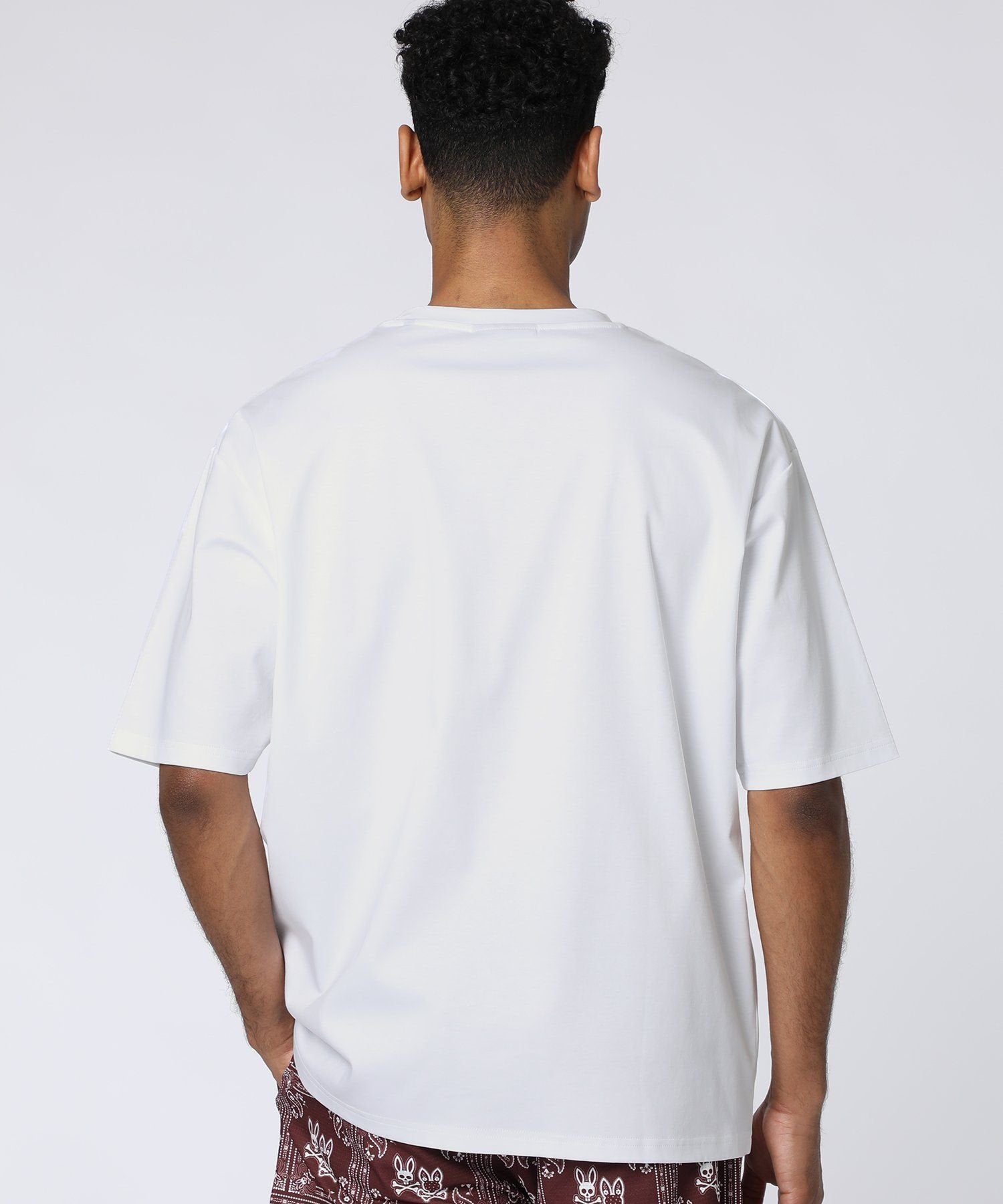 Original bandana pattern relaxed pocket T-shirt