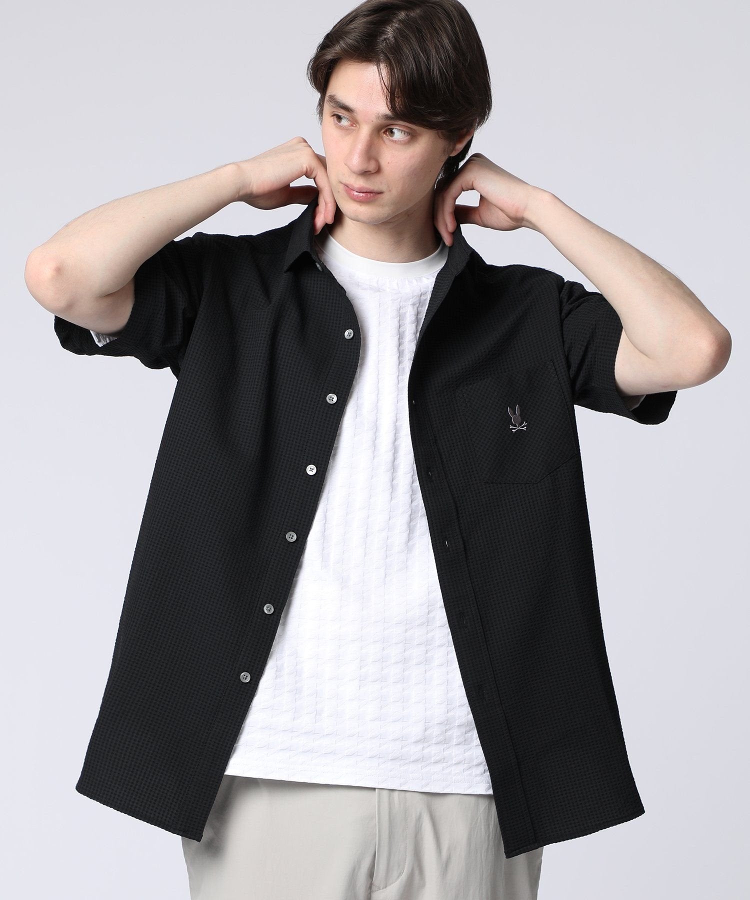 カジュアルシャツ
