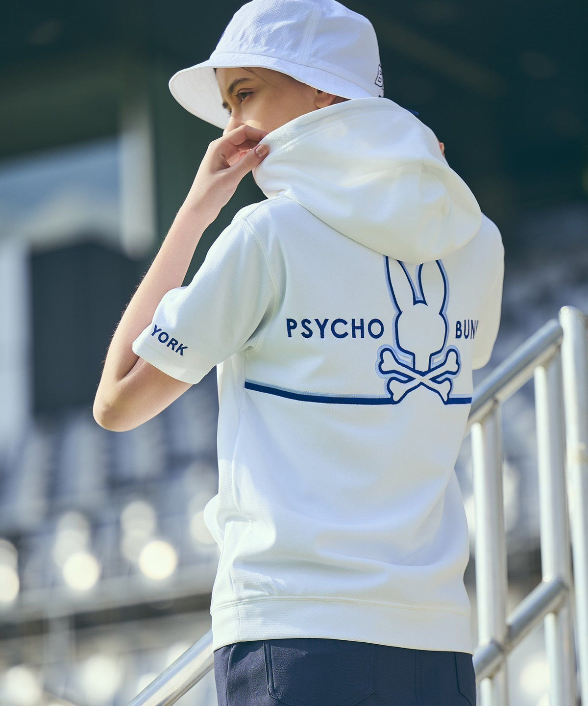 [GOLF][WOMEN]シルエットラインBUNNY 半袖パーカ