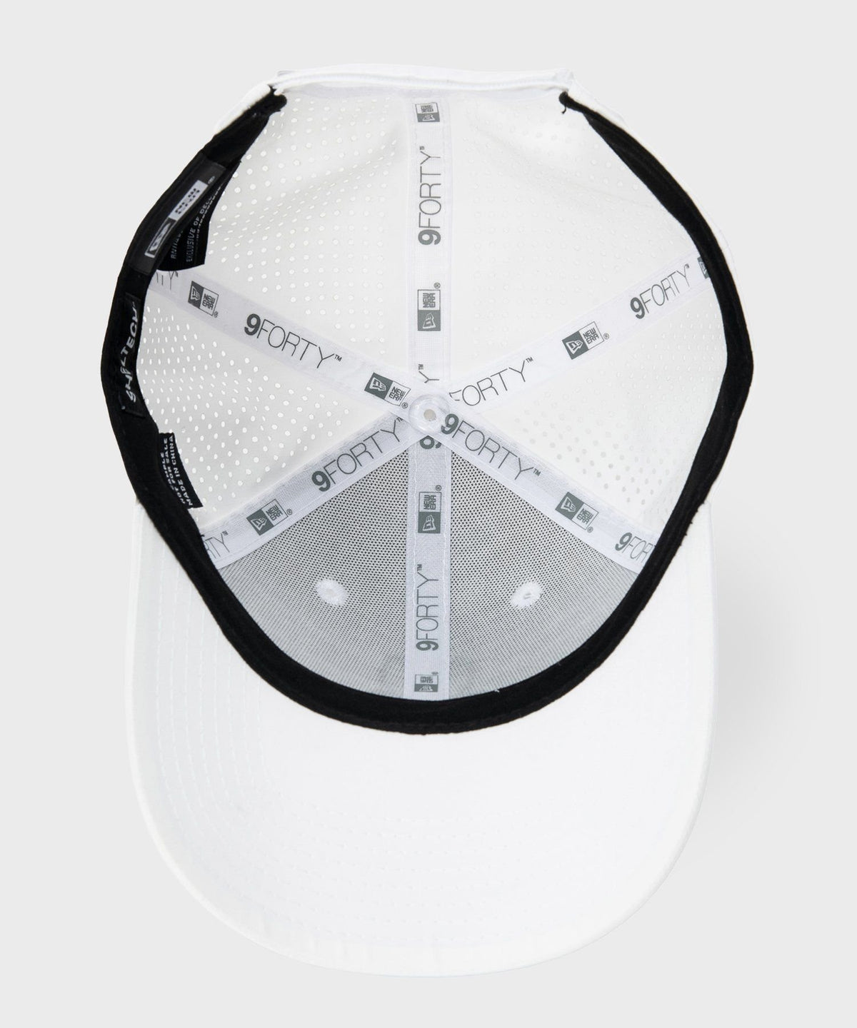 [GOLF]NEW ERA　パンチングキャップ