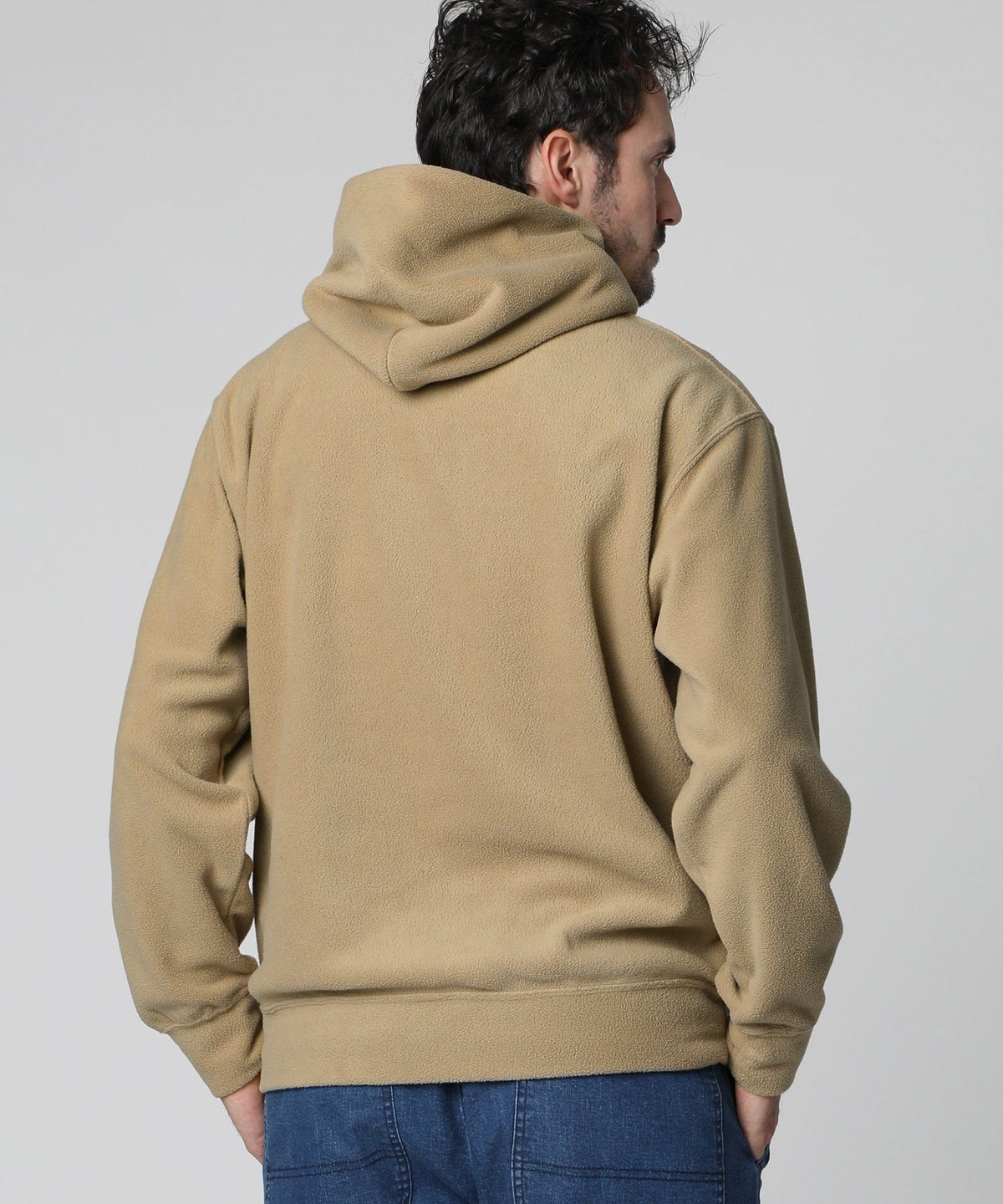 Sweatshirts & parkas