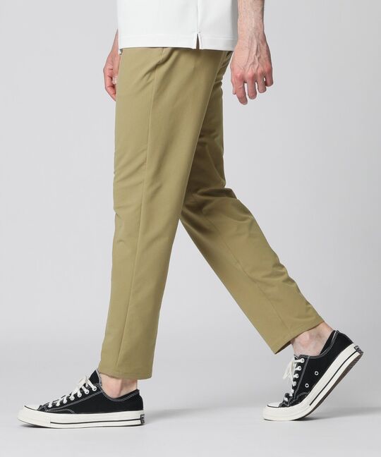 Think Fit ストレッチ テーパードパンツ