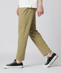 Think Fit ストレッチ テーパードパンツ