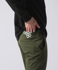 Wクロス ワンポイントプリント パンツ