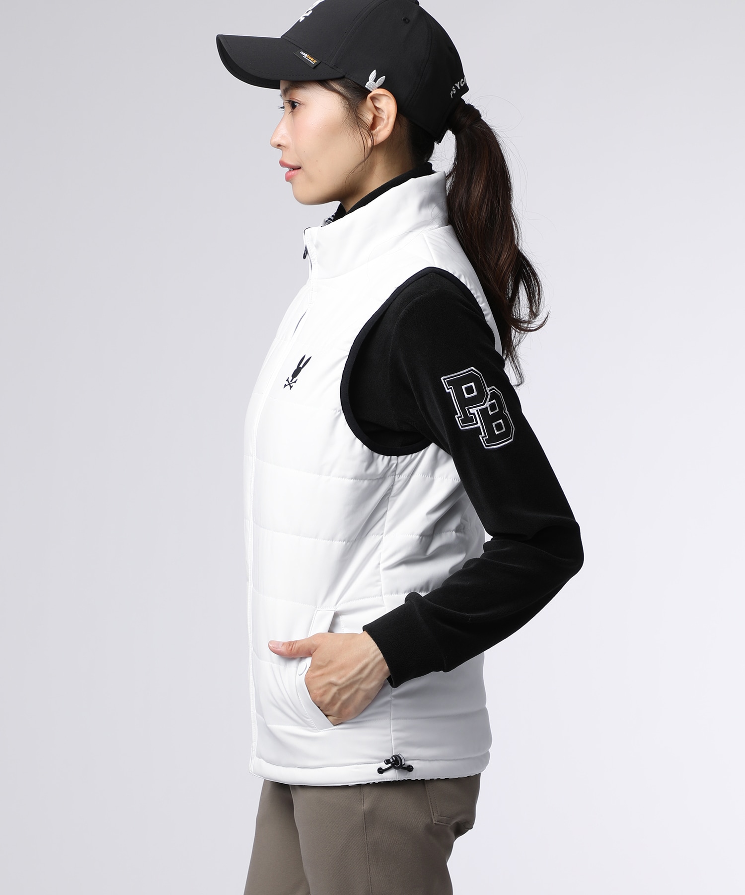 GOLF][WOMEN]総柄フォントロゴリバーシブルベスト｜Psycho Bunny