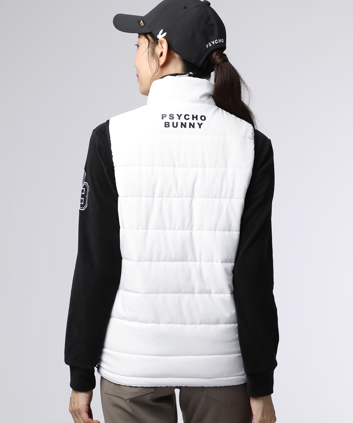 GOLF][WOMEN]総柄フォントロゴリバーシブルベスト｜Psycho Bunny