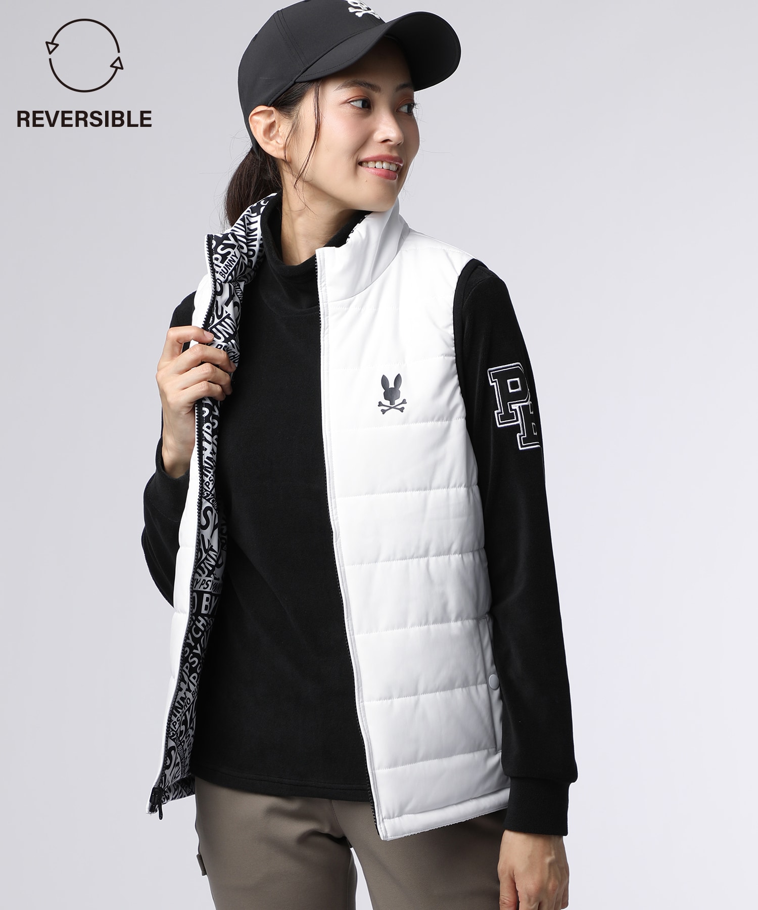 GOLF][WOMEN]総柄フォントロゴリバーシブルベスト｜Psycho Bunny