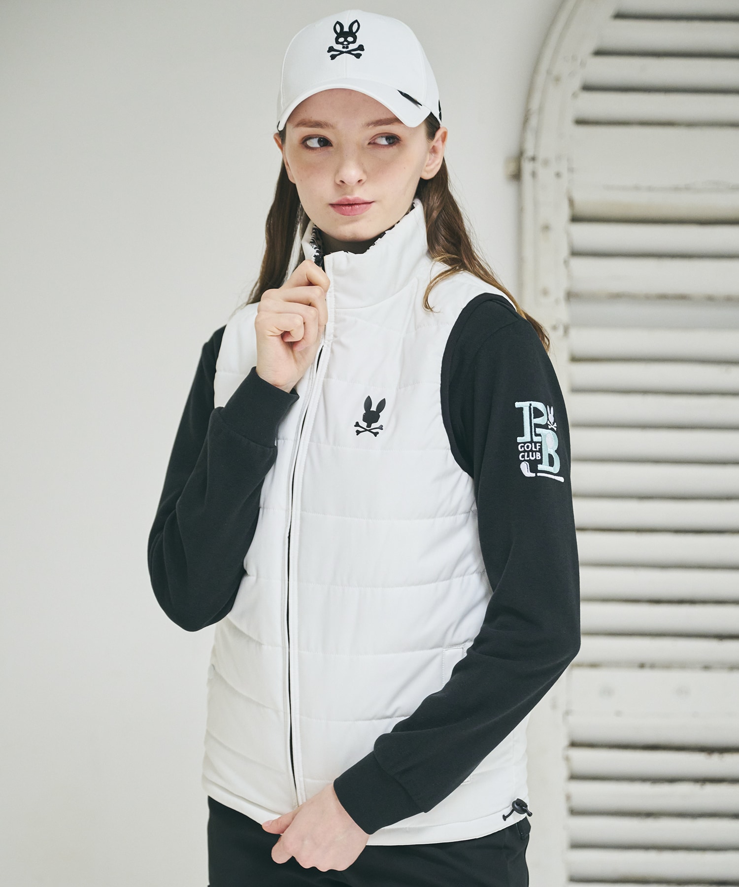 GOLF][WOMEN]総柄フォントロゴリバーシブルベスト｜Psycho Bunny