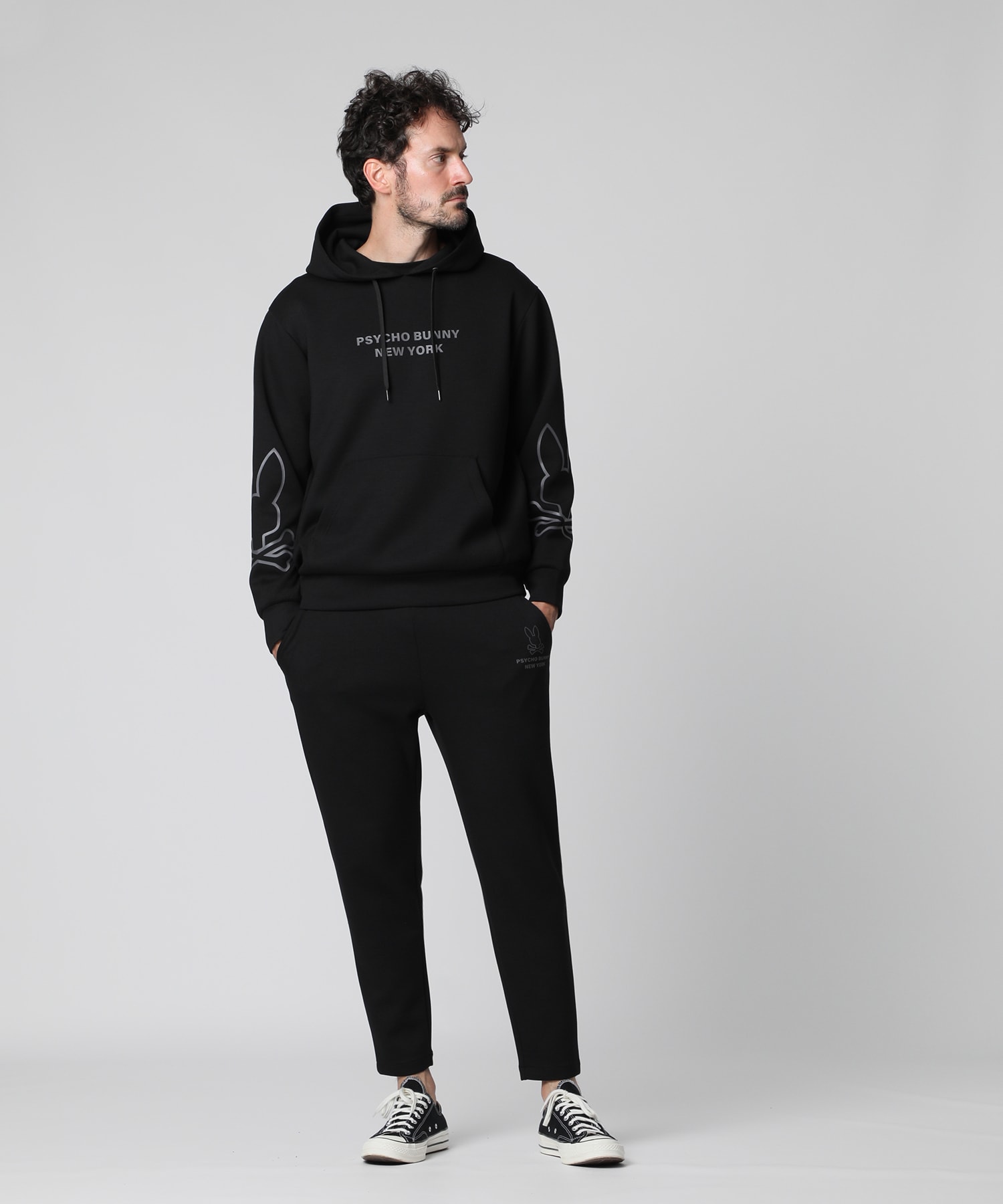 WEB限定]スリーブアウトラインロゴ ダンボール パーカ｜Psycho