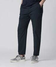 Think Fit ストレッチ テーパードパンツ