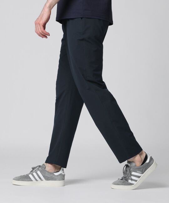 Think Fit ストレッチ テーパードパンツ