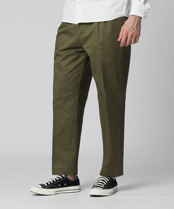 ストレッチ タックテーパード 　チノパンツ