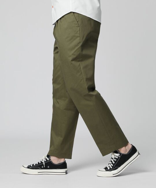 ストレッチ タックテーパード チノパンツ