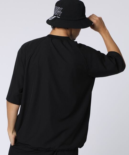 [WEB限定]3Dラバーエンブレム リラックスフィット7分丈モックネックTシャツ