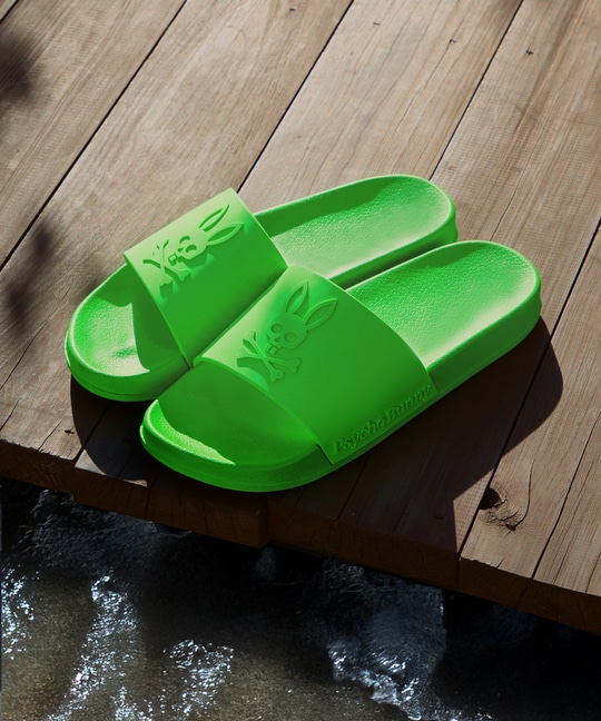 エンボスネオンカラーロゴ  シャワーサンダル