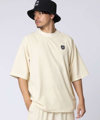 [WEB限定]3Dラバーエンブレム　 リラックスフィット7分丈モックネックTシャツ