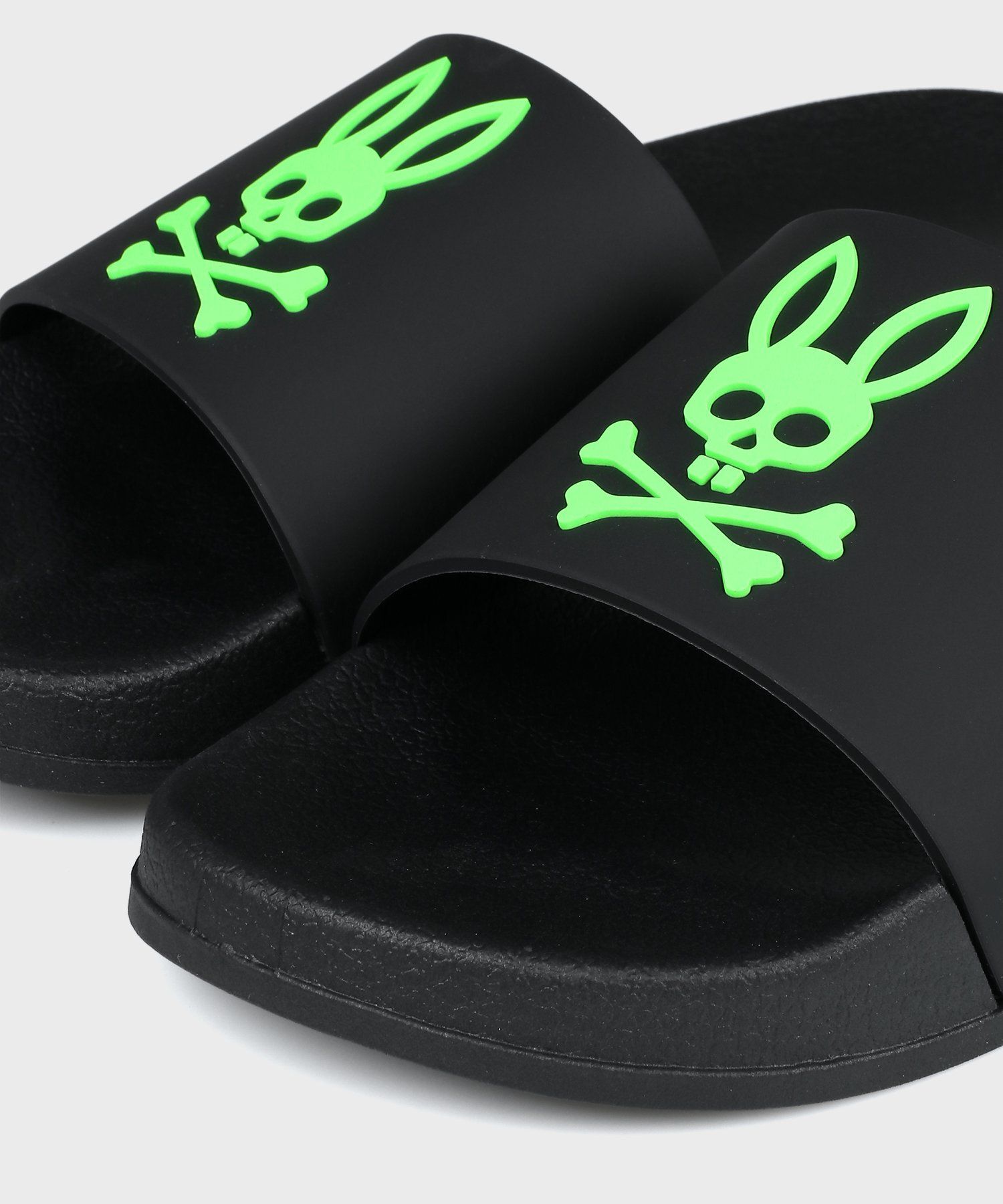 WEB限定]エンボスカラーロゴ シャワーサンダル｜Psycho Bunny｜サイコ